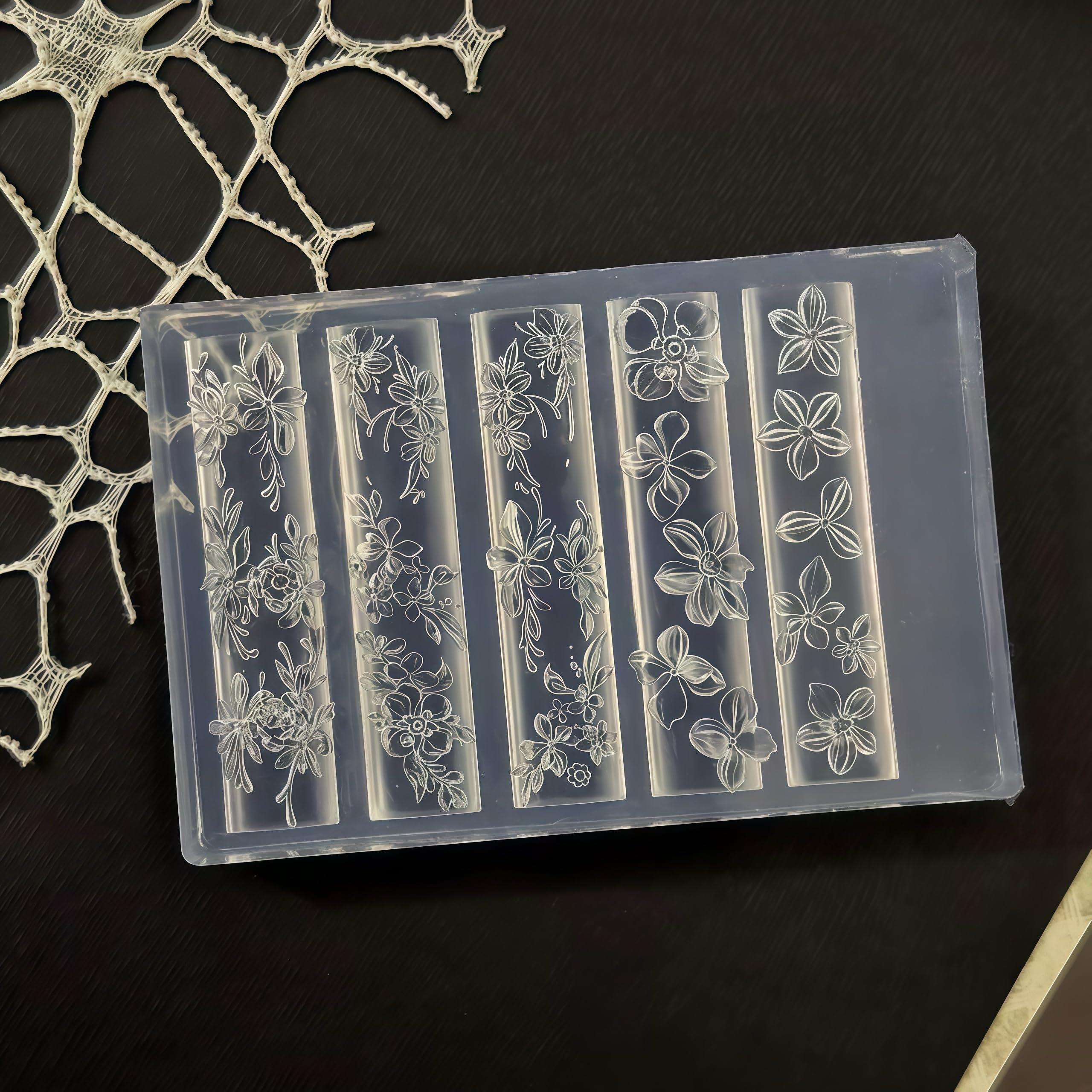 Gehaiwo herramientas desmoldeo para flores 3D en uñas.