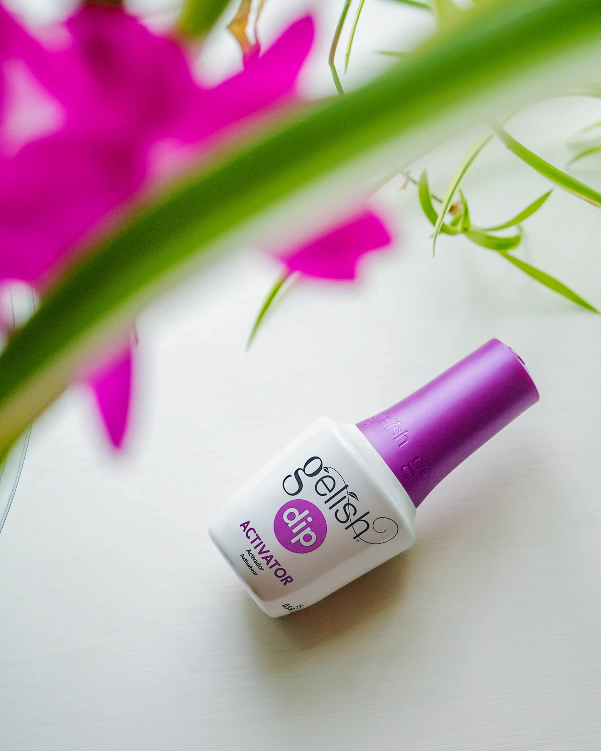 Gelish Dip Basix Kit: Uñas en casa con acabado de salón.