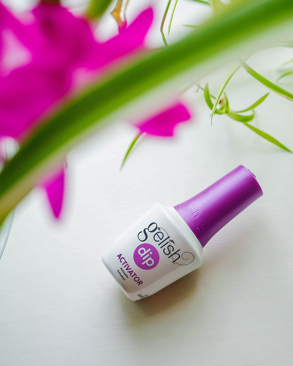 Gelish Dip Basix Kit: Uñas en casa con acabado de salón.