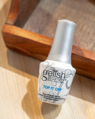 Gelish Top It Off aplicación suave en capa delgada para un acabado uniforme