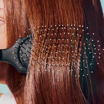 Uso diario con GIMME Beauty para cabello suave y manejable.