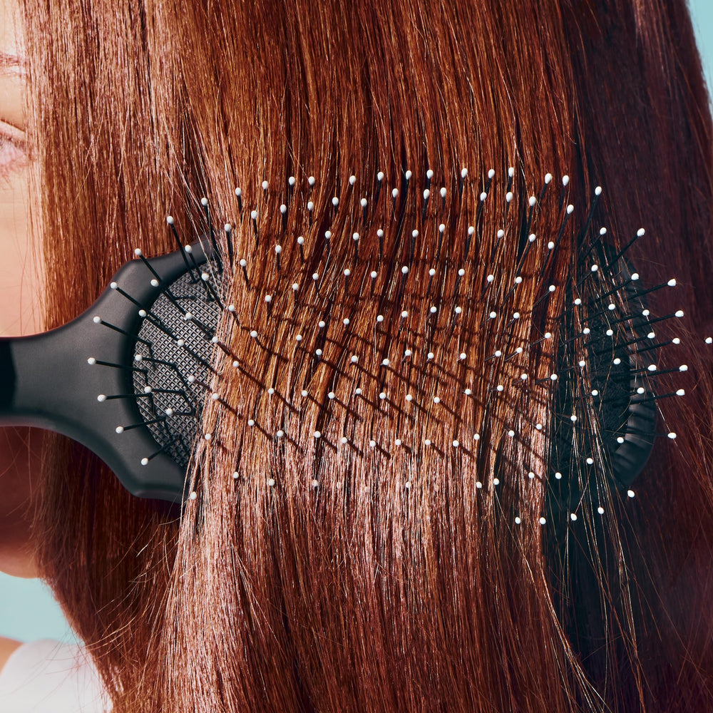 Uso diario con GIMME Beauty para cabello suave y manejable.