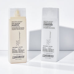 Texture hydratante qui démêle et nourrit les cheveux secs