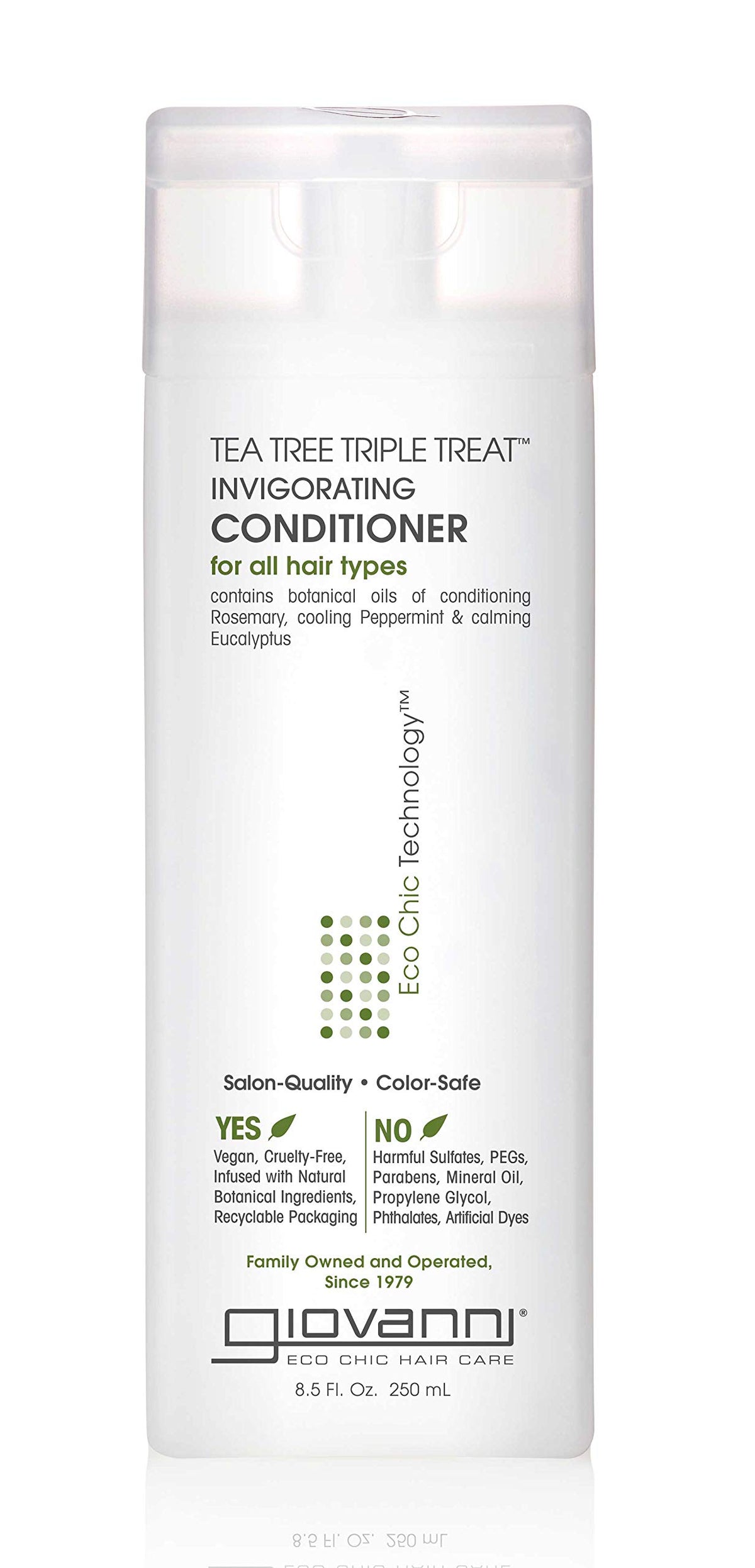 Giovanni Tea Tree Triple Treat Conditioner: botella para revitalizar cabello con frescor.