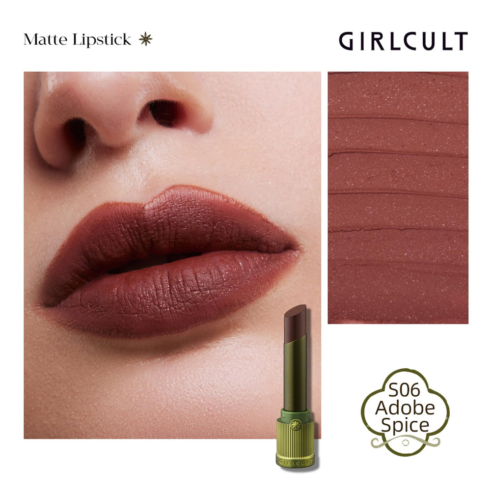 GIRLCULT Matte Lipstick, swatch nude que realza tonos naturales con acabado mate.