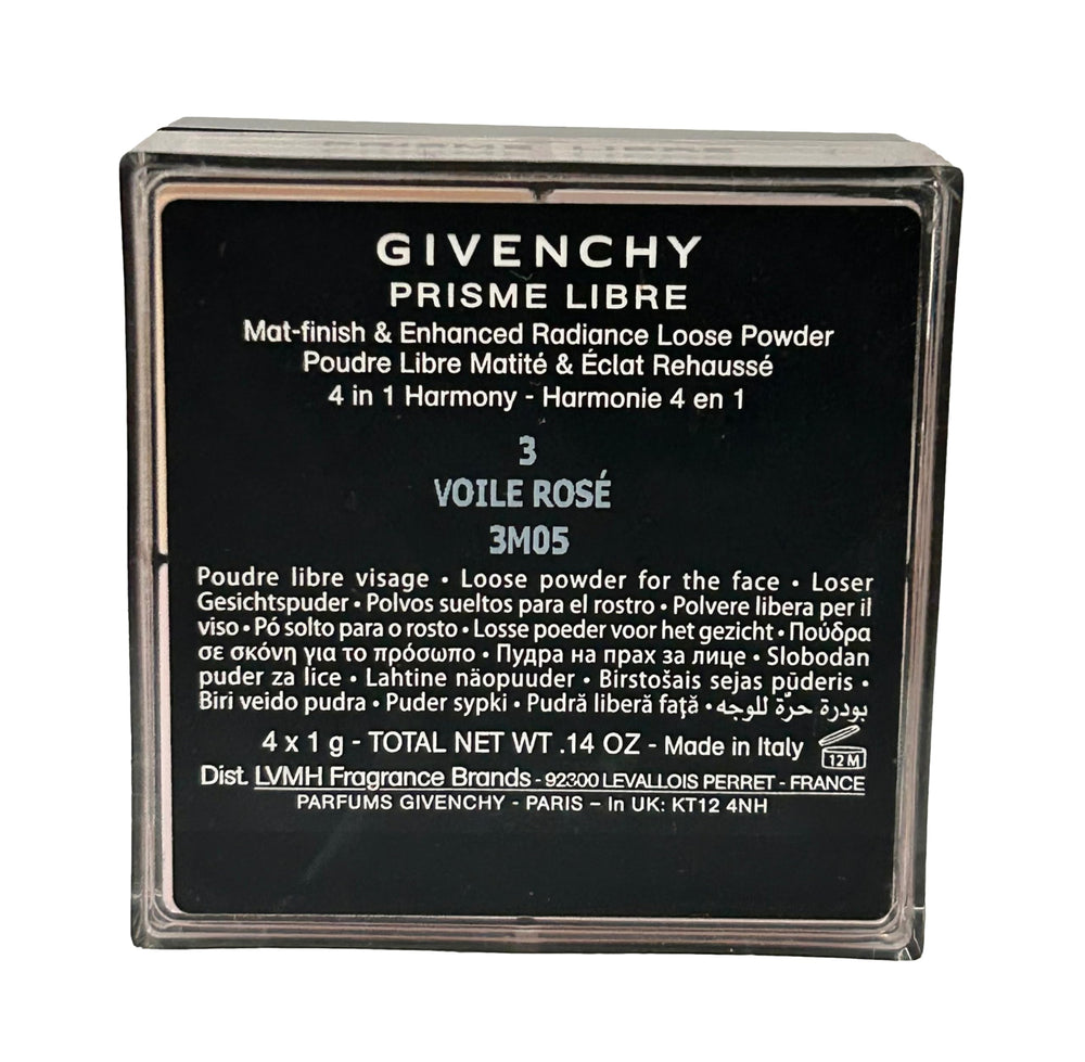 Textura suave del polvo libre Givenchy, acabado mate homogéneo y ligero.