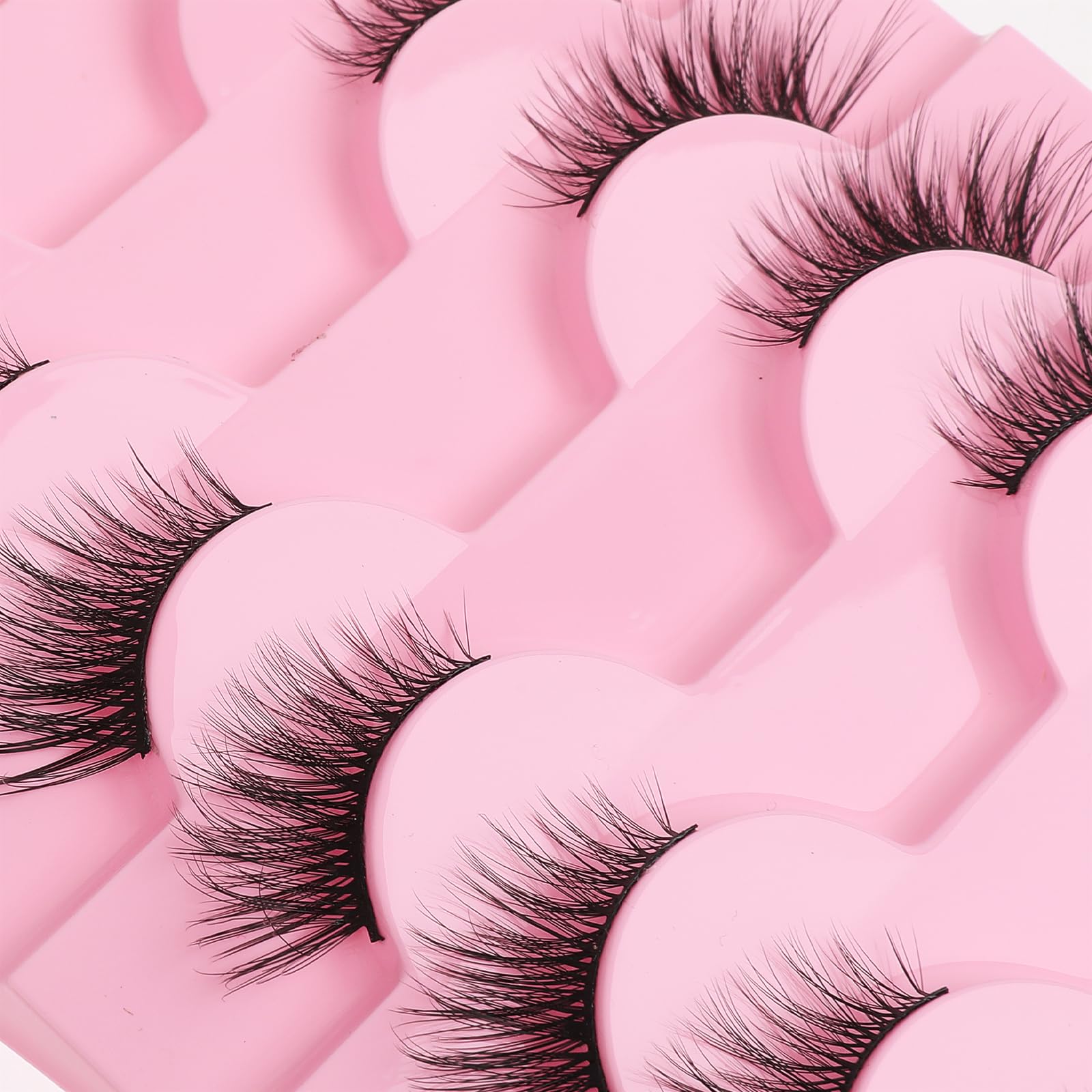 Pestañas Gjinxi Half Lashes con efecto de doble capa para mayor densidad.