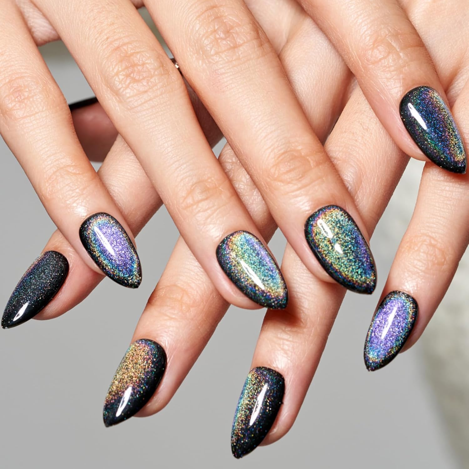 Glamermaid Ombre Glitter Magnetic nails highlight glamorous gradient with magnetic hold