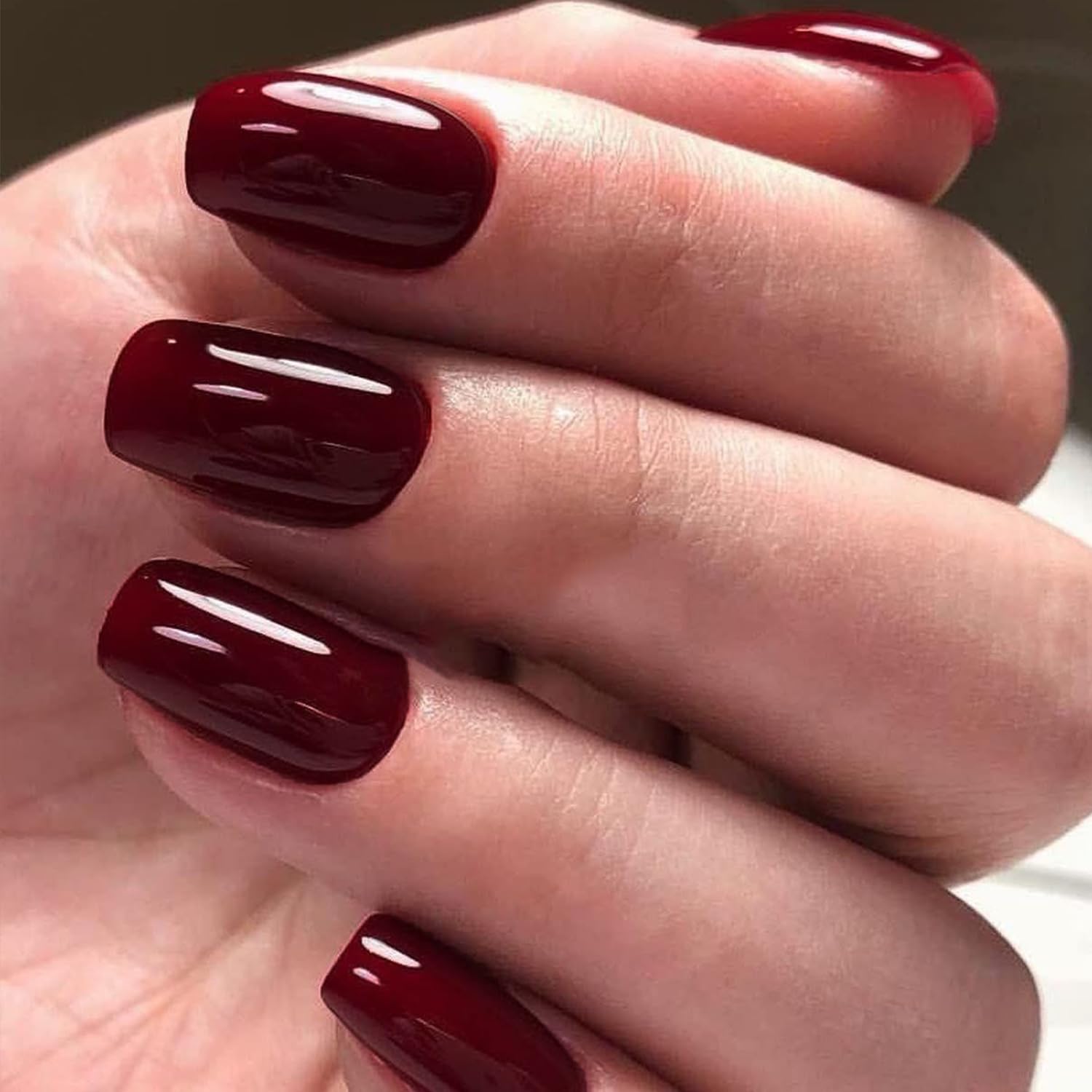 GLAMERMAID preparación de uñas para una adherencia más duradera.