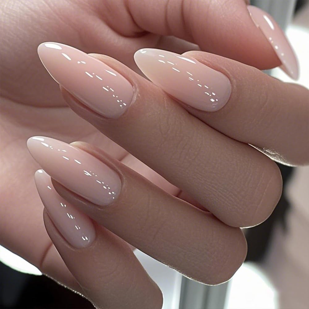 GLAMERMAID uñas con diseños inéditos; efecto gel y brillo duradero.