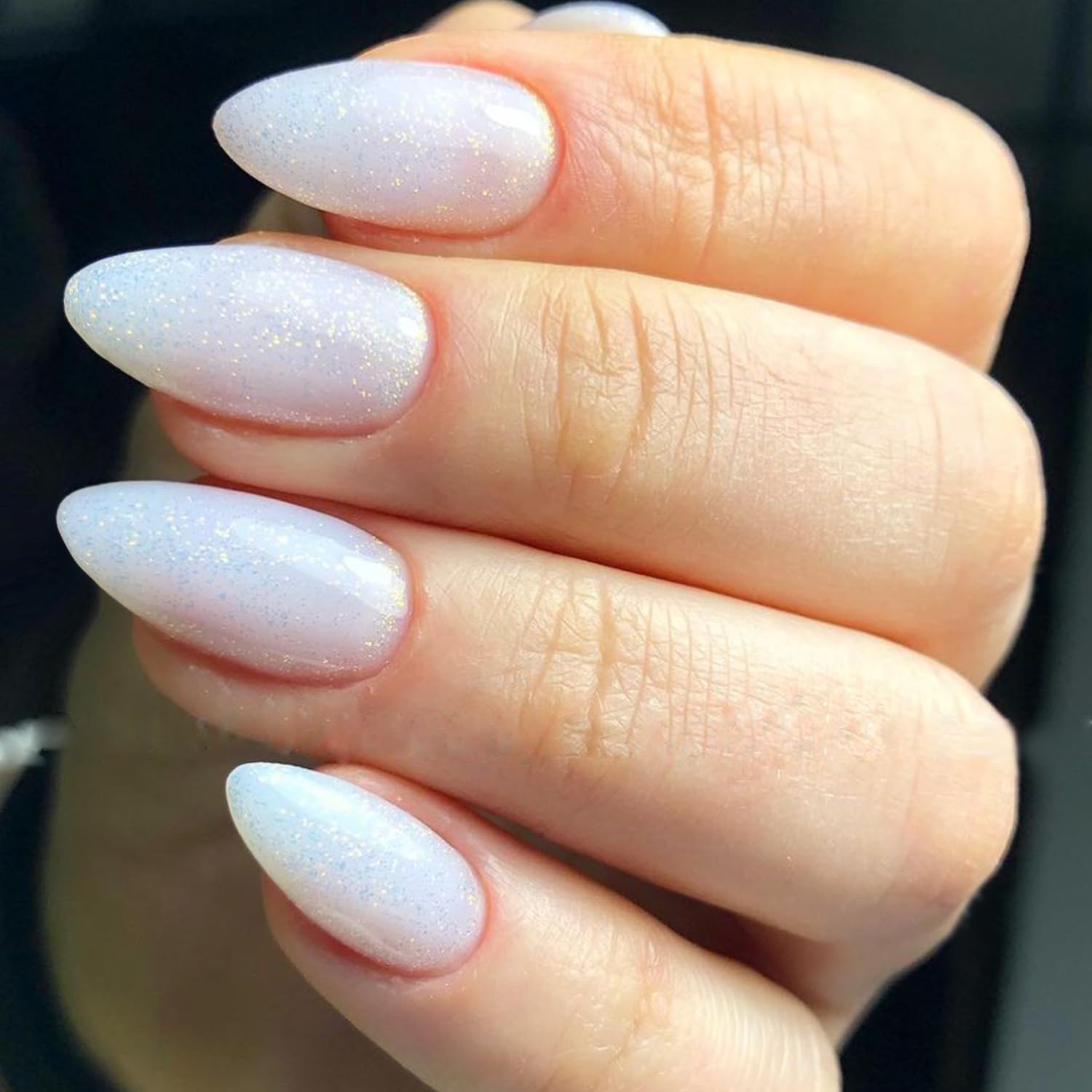 GLAMERMAID uñas postizas nude con brillo blanco para un look elegante en eventos