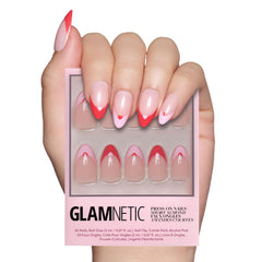 Glamnetic Pure Hearted: uñas almendra corta con corazones, estilo elegante para ocasiones