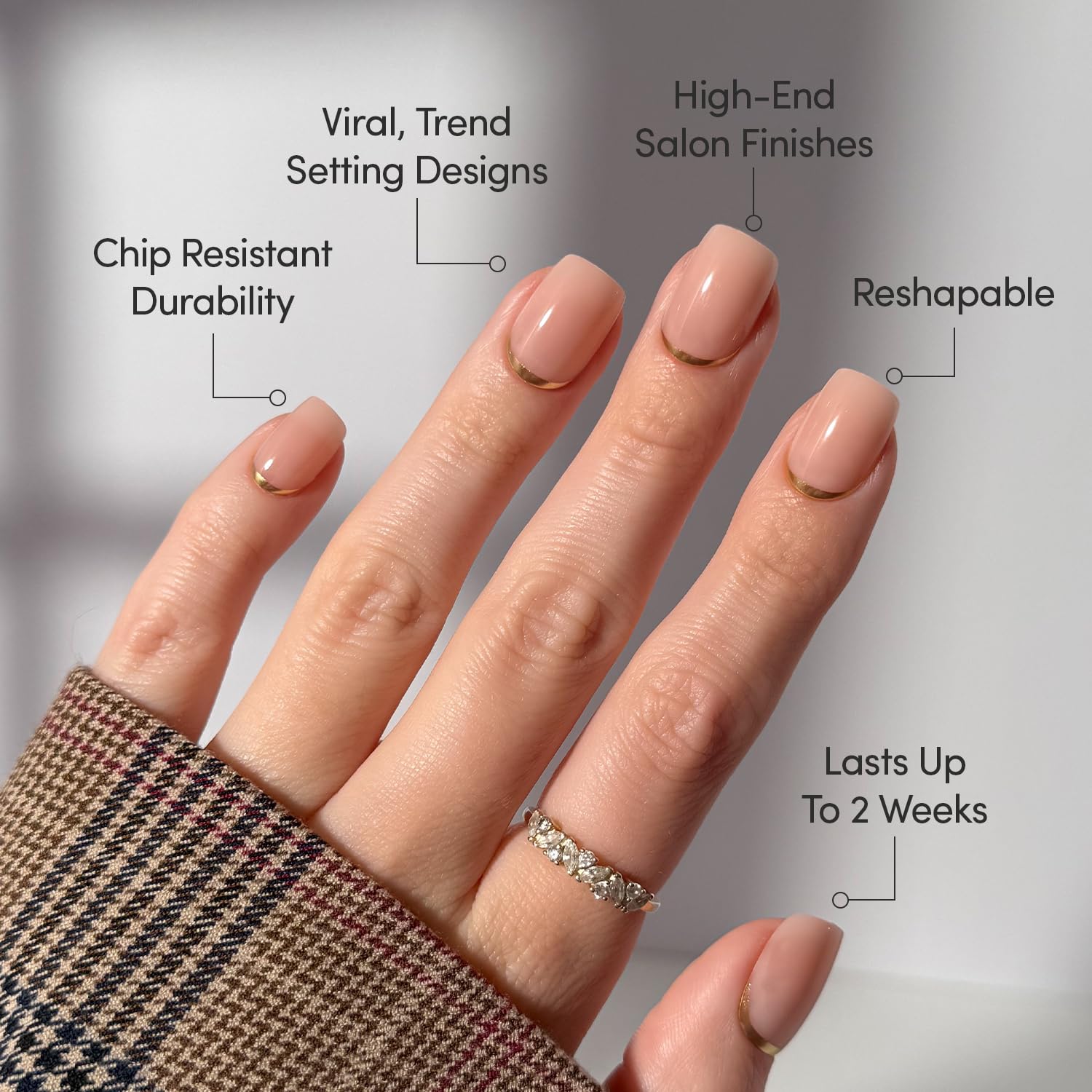 Glamnetic diseño oro reverso: detalle elegante para un look sofisticado.
