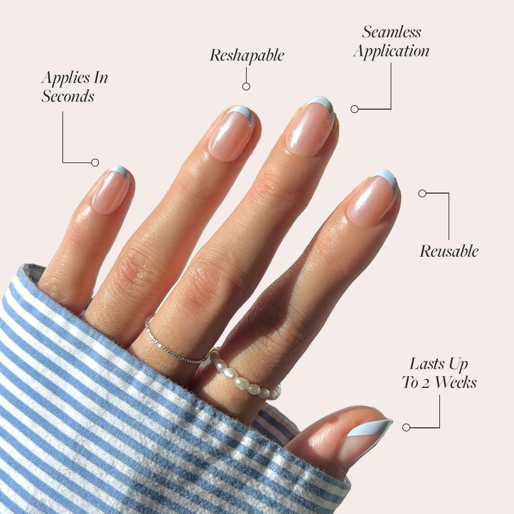Glamnetic Into Blue, kit de 30 uñas con pegamento incluido para una aplicación rápida.