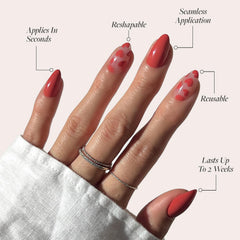 Glamnetic Love Me: acabado brillante semitransparente para un look pulido.
