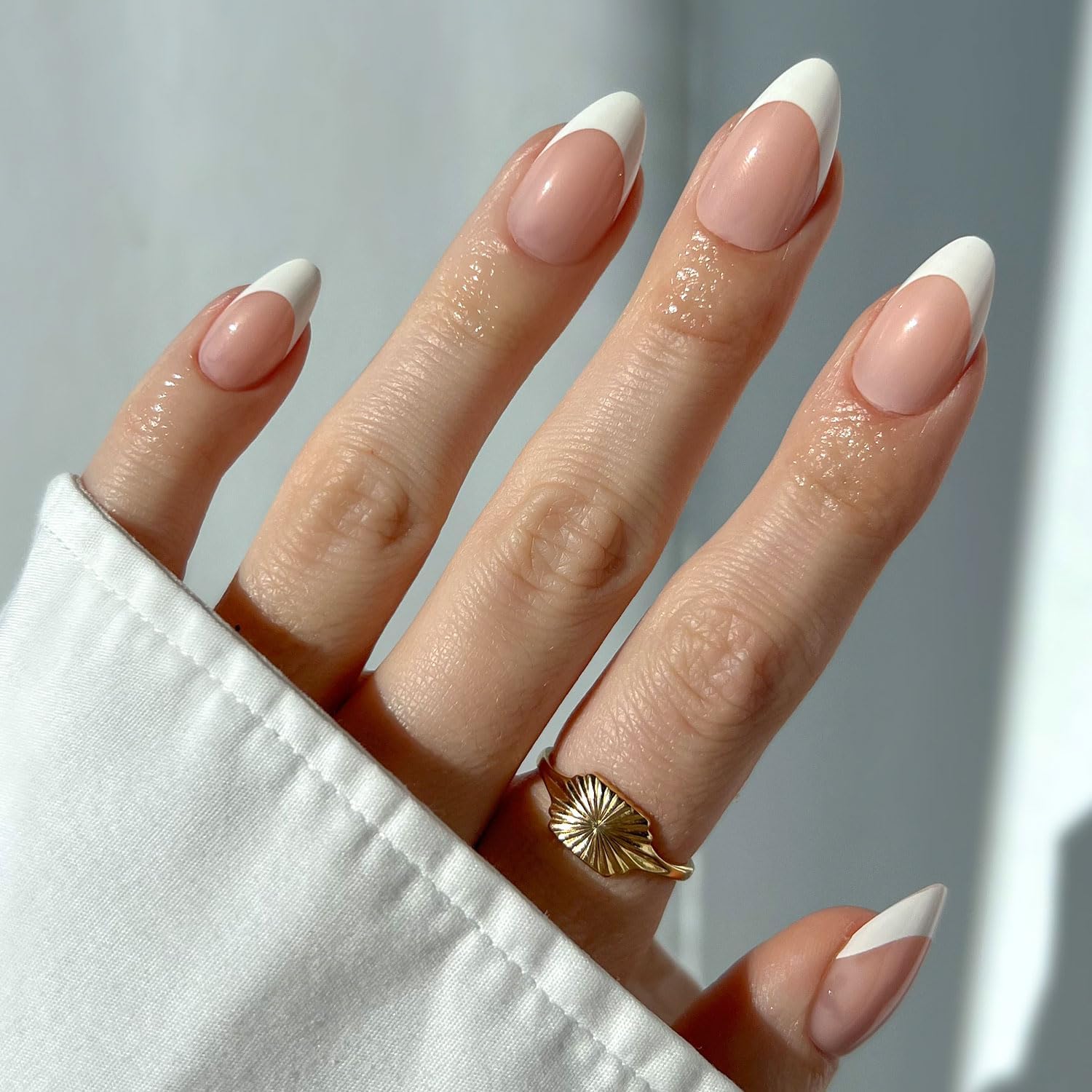 Glamnetic MaDamn uña frances natural con acabado UV para aspecto suave