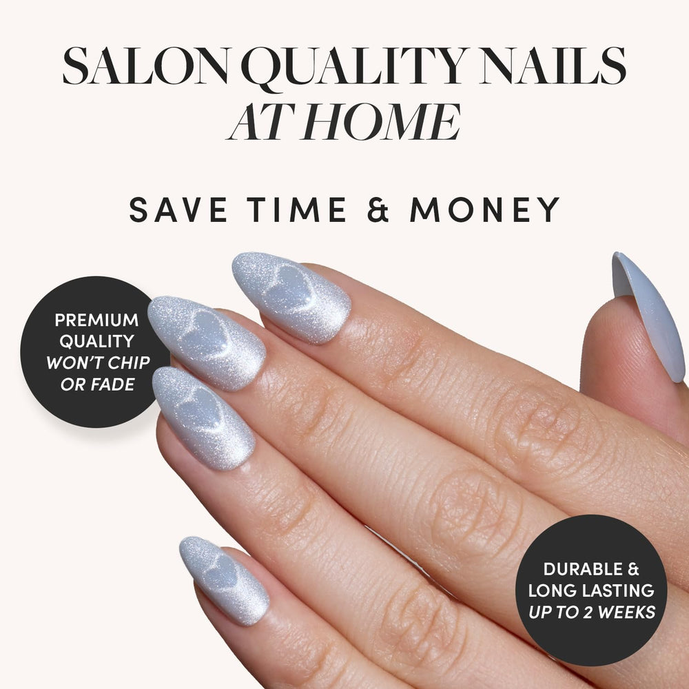 Glamnetic uñas postizas almendra con acabado terciopelo azul pálido para brillo suave en la luz