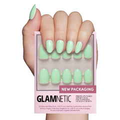 Glamnetic uñas postizas verde menta ovaladas para un look fresco.