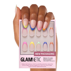 Glamnetic Sprinkles: uñas francesas arcoíris para un look natural y vibrante.
