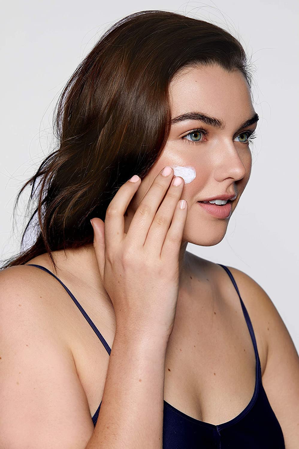 Glo Skin Beauty Restorative Cream envase práctico para cuidado en casa.