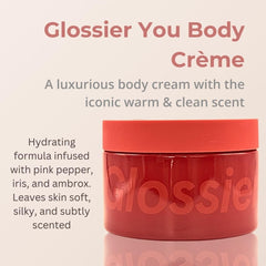 Textura cremosa de Glossier You para una aplicación suave.