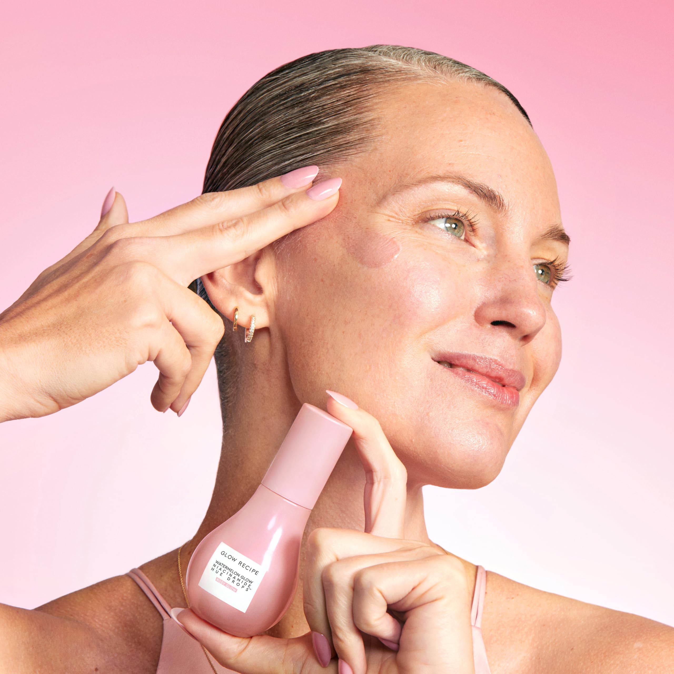 Glow Recipe Hue Drops, probado por oftalmólogos, seguro para uso cercano a ojos.