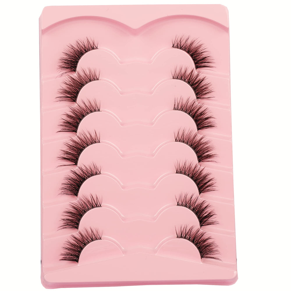 Pestañas estilo cat eye con banda transparente de Gmagictobo para comodidad.