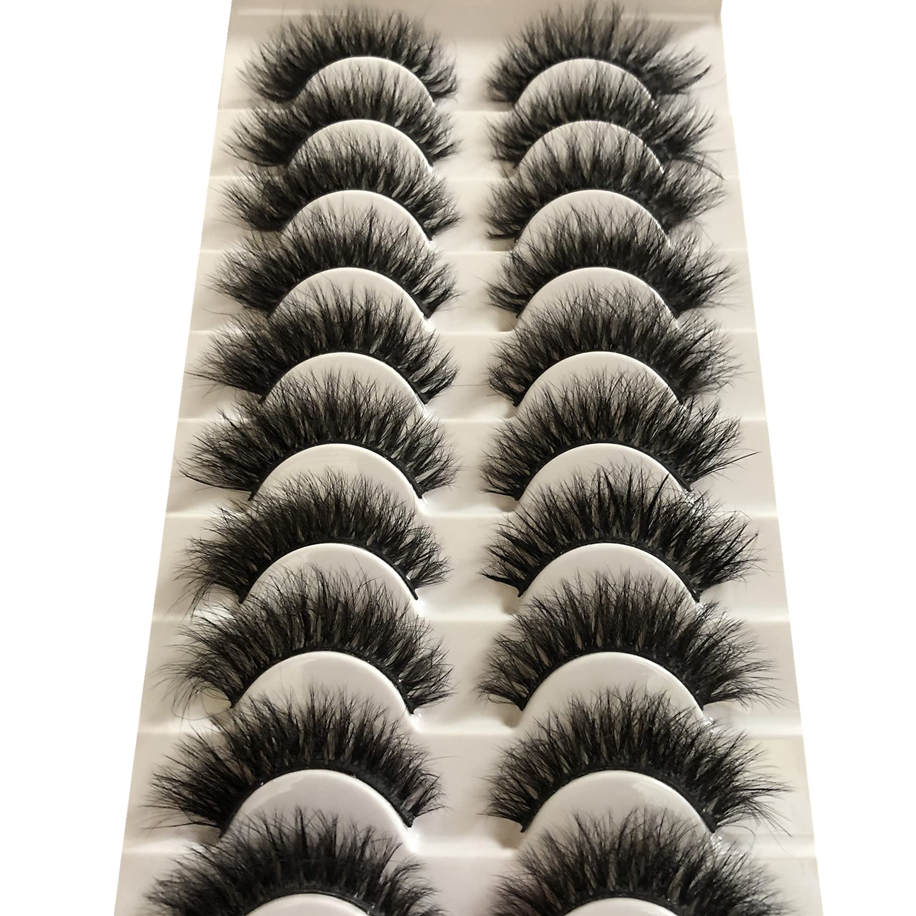 Pestañas Gmagictobo ojo-de-gato dramáticas para alargar la mirada con elegancia.
