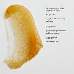 goop Exfoliating Jelly Cleanser muestra kakadu-plum para brillo natural.