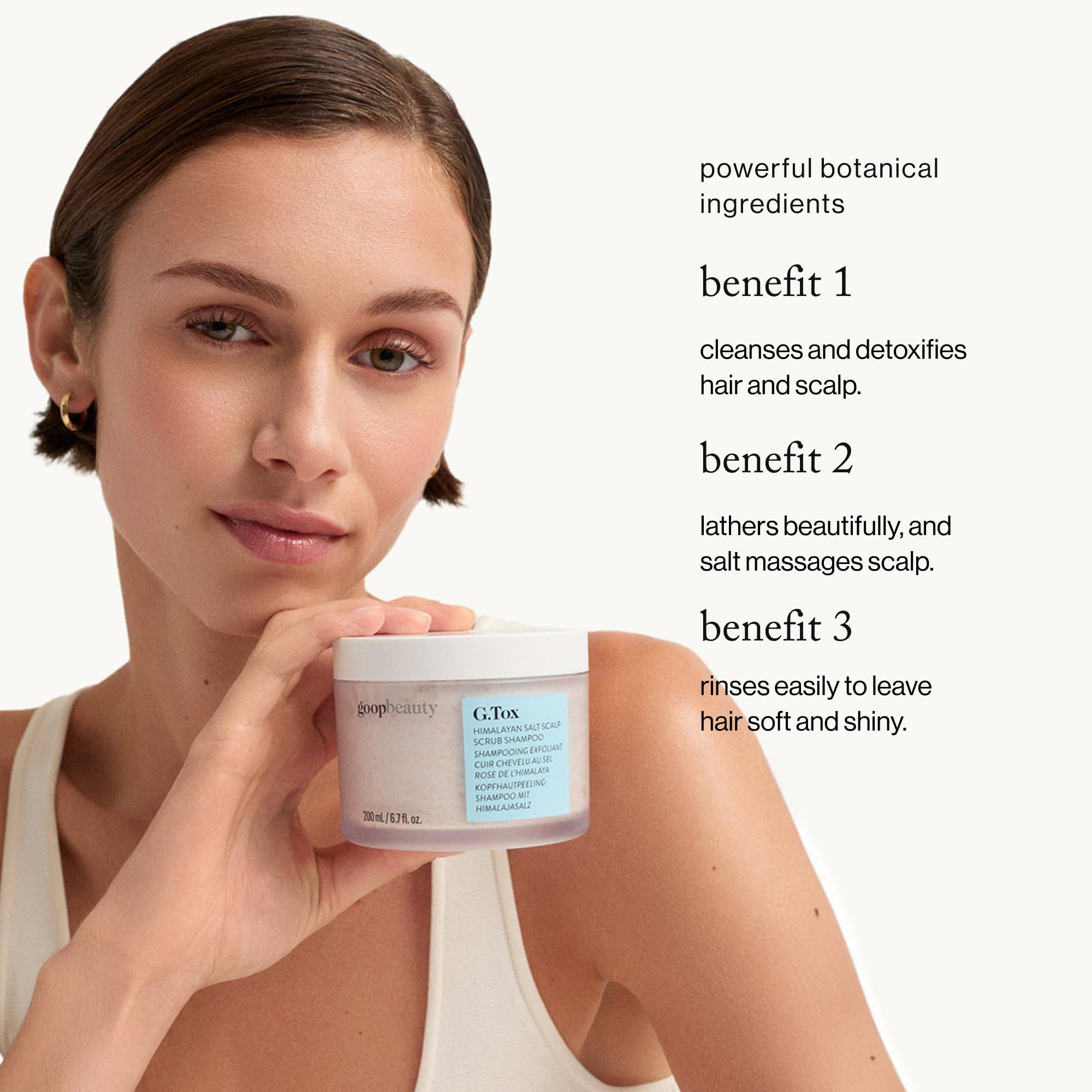 Goop Beauty exfoliante capilar con aceite de moringa purifica y nutre el cabello.