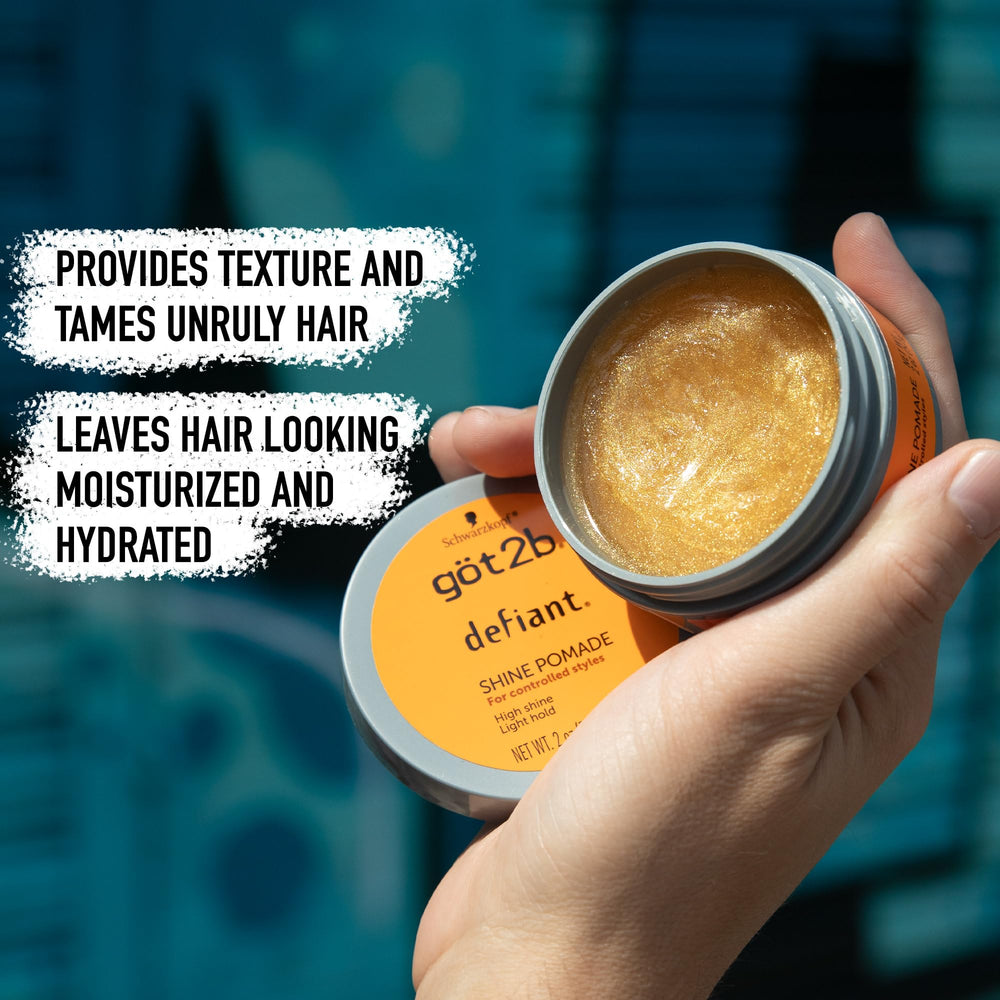 Texture et brillance de got2b Defiant Shine Pomade pour un fini éclatant.
