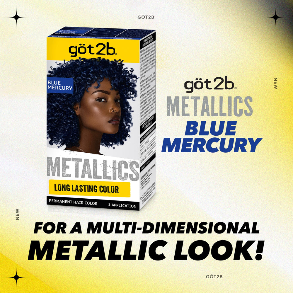 Aplicación en el cabello Got2b Metallics para cobertura uniforme desde la raíz.
