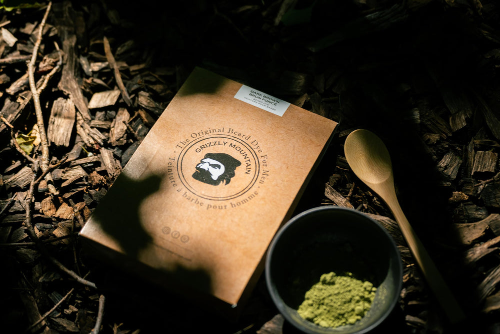 Grizzly Mountain Beard Dye: empaque elegante listo para uso doméstico