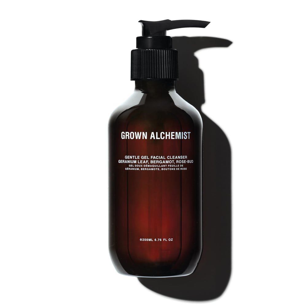 Grown Alchemist Gentle Gel Facial Cleanser, botella de 200 ml, limpieza suave para piel sensible.