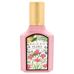 Gucci Flora Gorgeous Gardenia: etiqueta frontal destaca la marca y estilo.