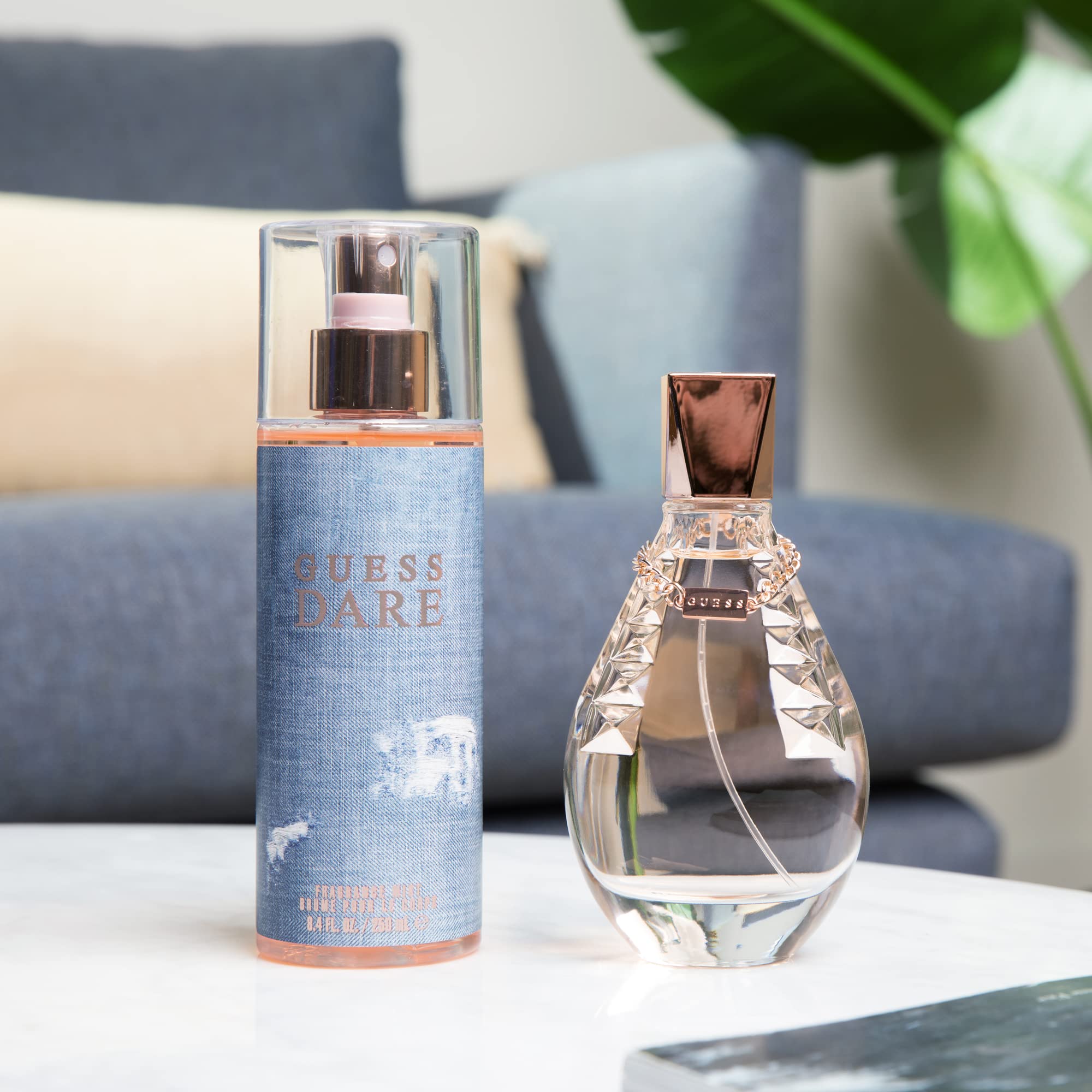 GUESS Dare: aerosol spray facilita una aplicación suave y controlada.