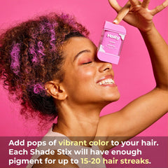 Shade Stix rosa visible en pelo oscuro con tono vibrante