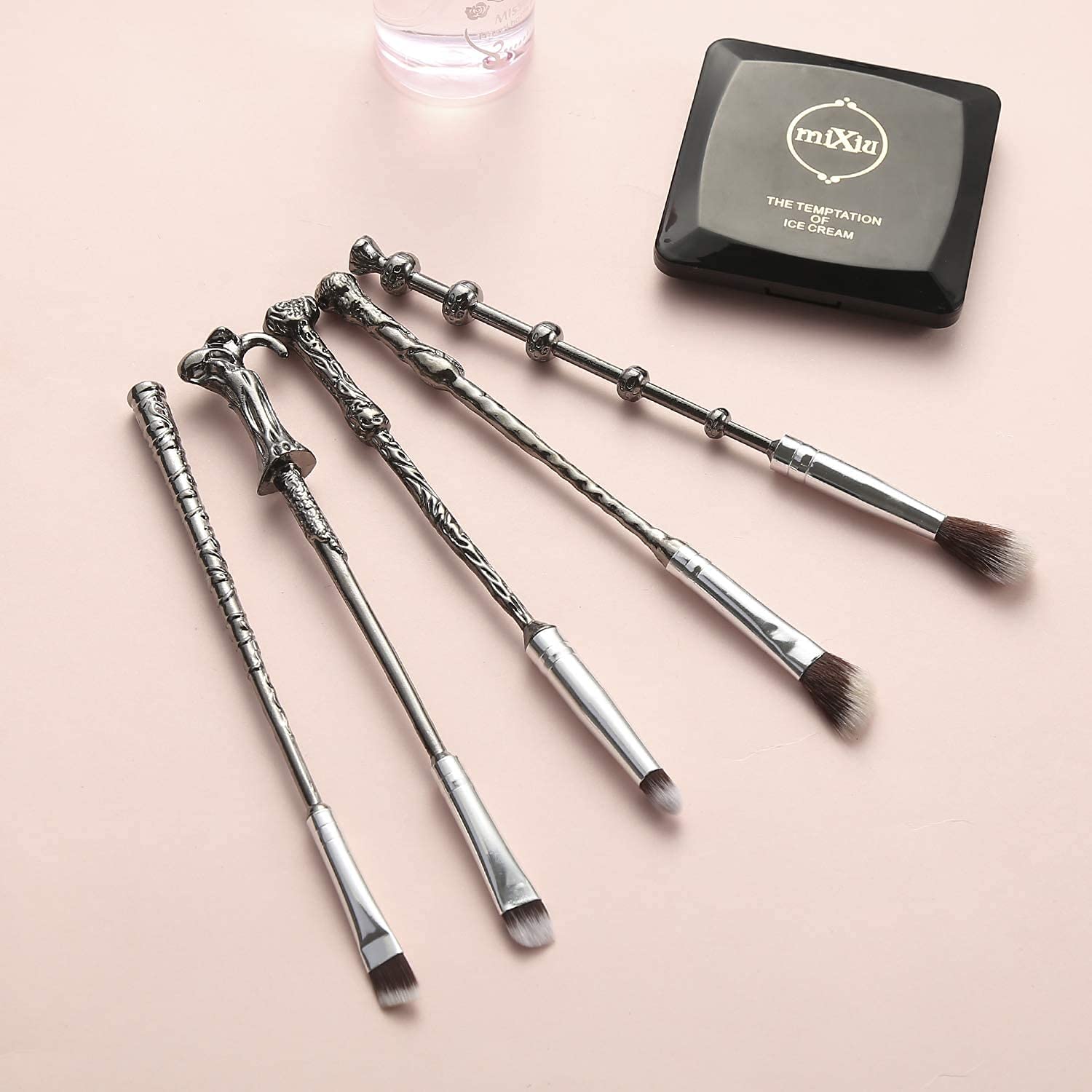 Brocha varita Hamowtux para cejas, definición precisa.