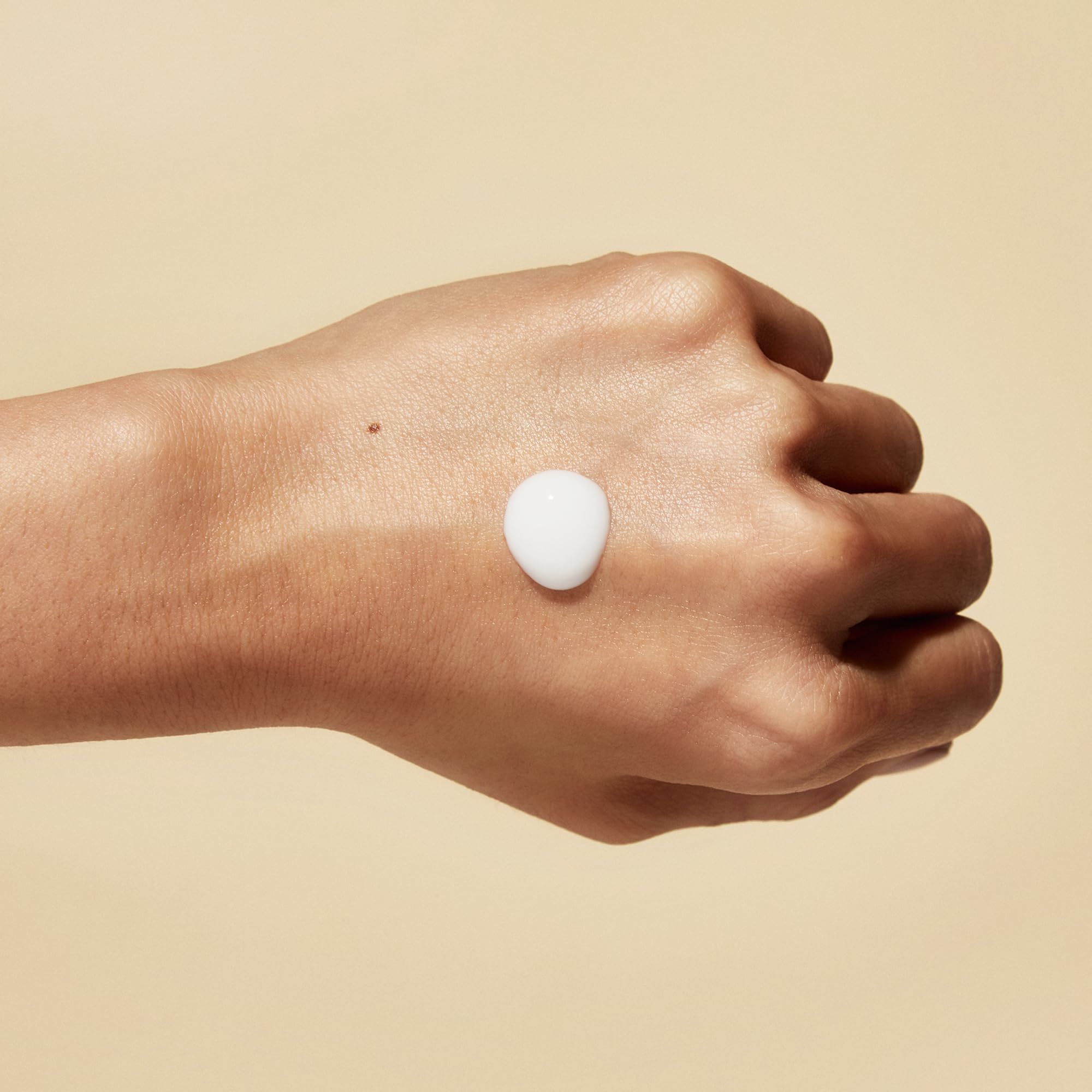 Hanacure Nano Emulsión Humectante con hialuronato de sodio para volumen.