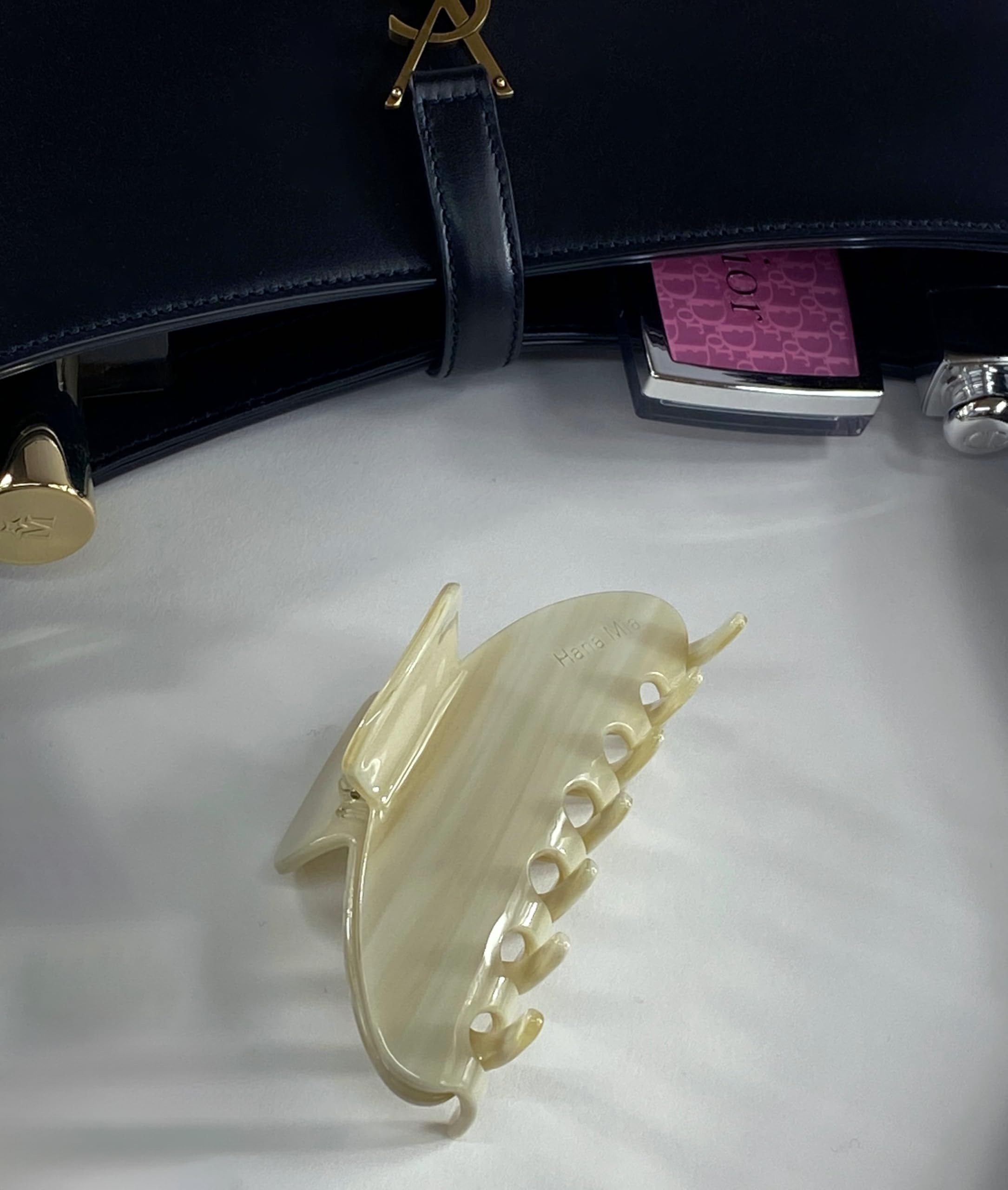 Clip Hana Mia crema para medio recogido, estilo cómodo