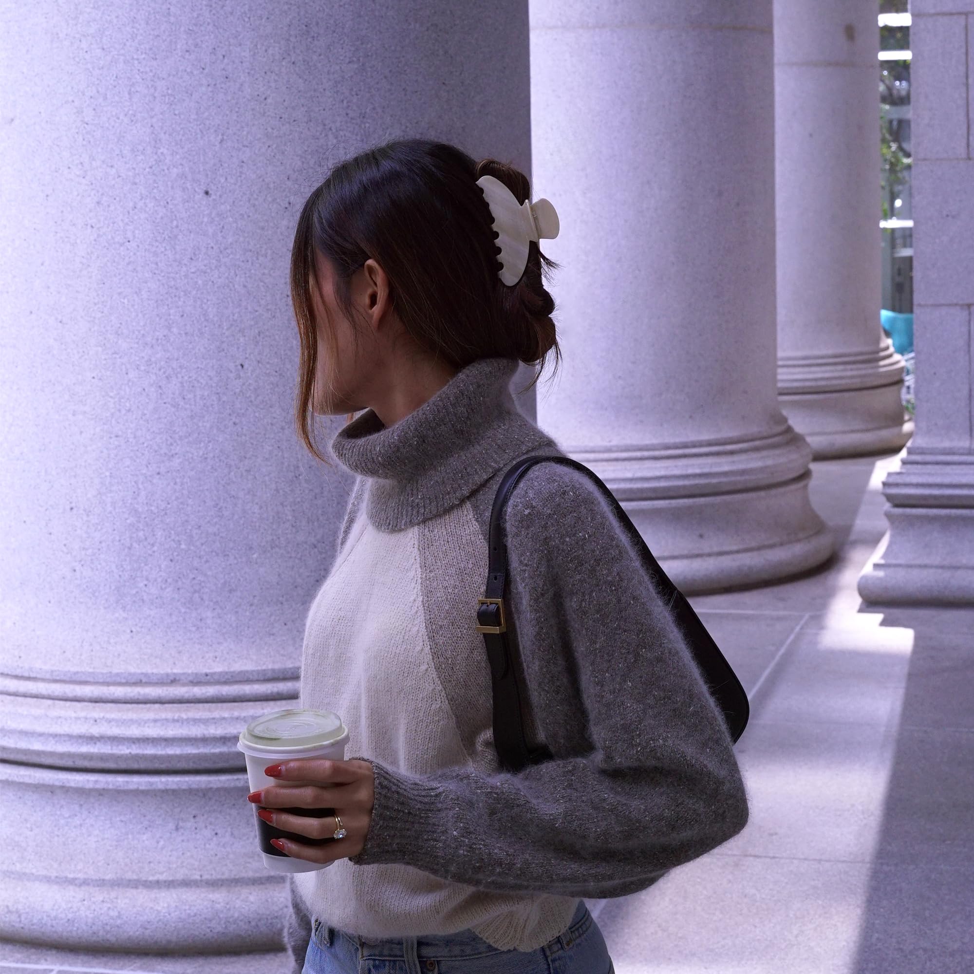 Clip Hana Mia crema, diseño duradero para uso diario