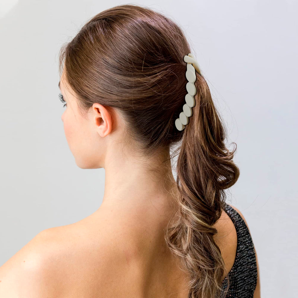 Pinzas Hapdoo con acabado mate para looks diarios.