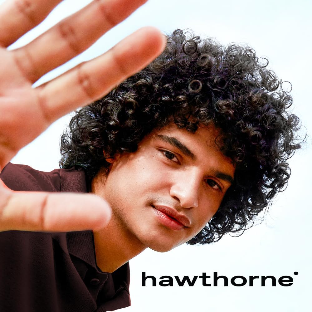 Hawthorne tea tree and peppermint scent close-up conveys cooling tingle