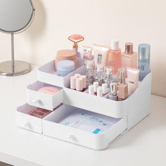 Cajones deslizantes suaves permiten organizar labiales y bases en HBlife.