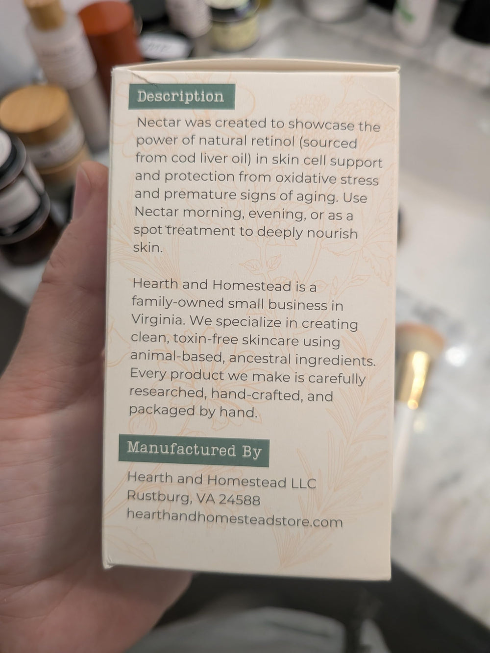 Hierbas orgánicas infusionadas en Nectar Serum para suavidad de la piel
