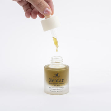 Aplicador del Nectar Serum para uso diario en la rutina facial