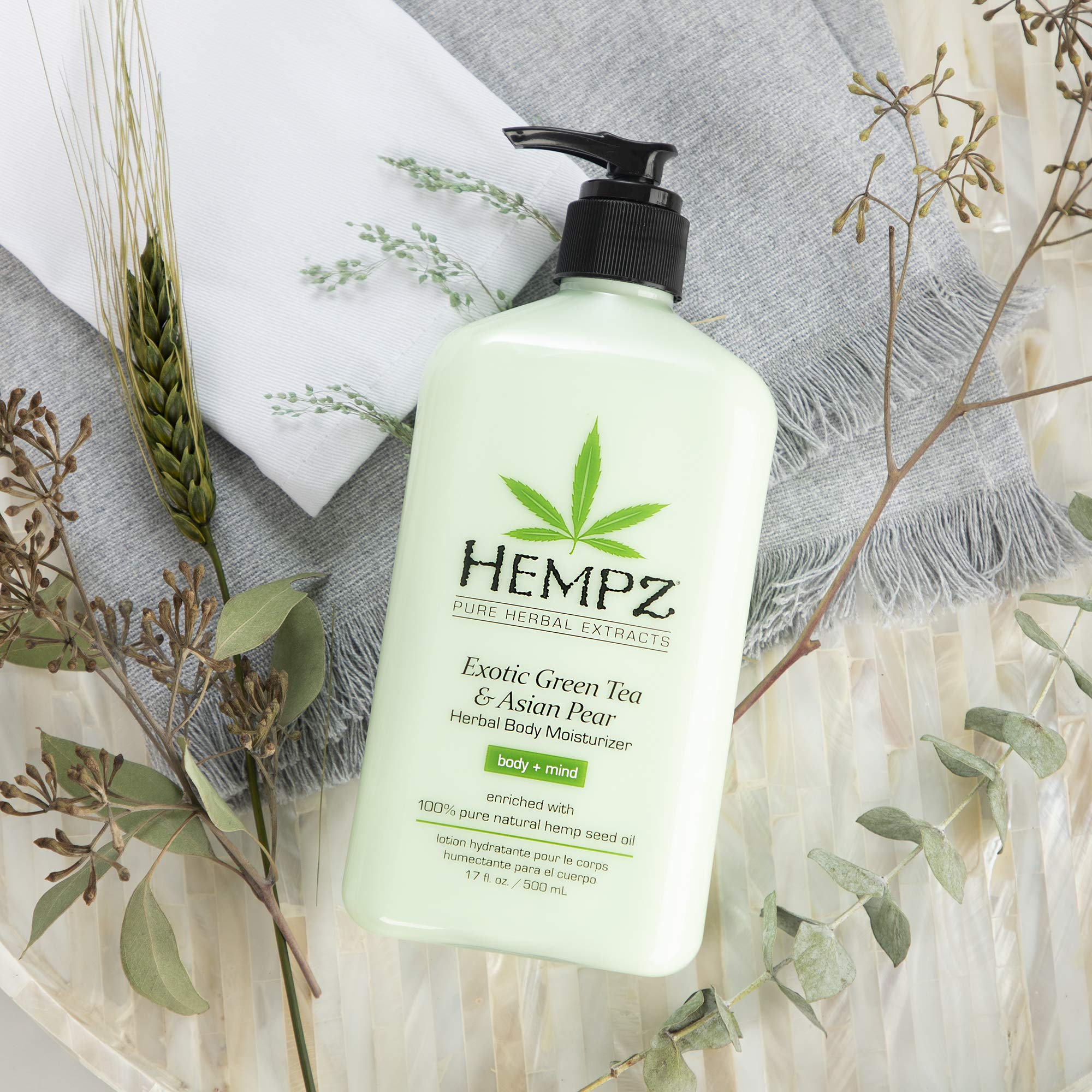 Uso diario de Hempz para piel seca y sensible.