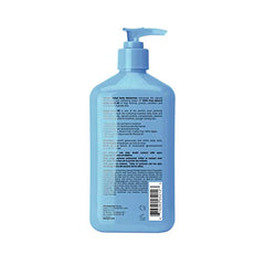 Aplicación en la mano de Hempz Ocean Breeze, crema cremosa.