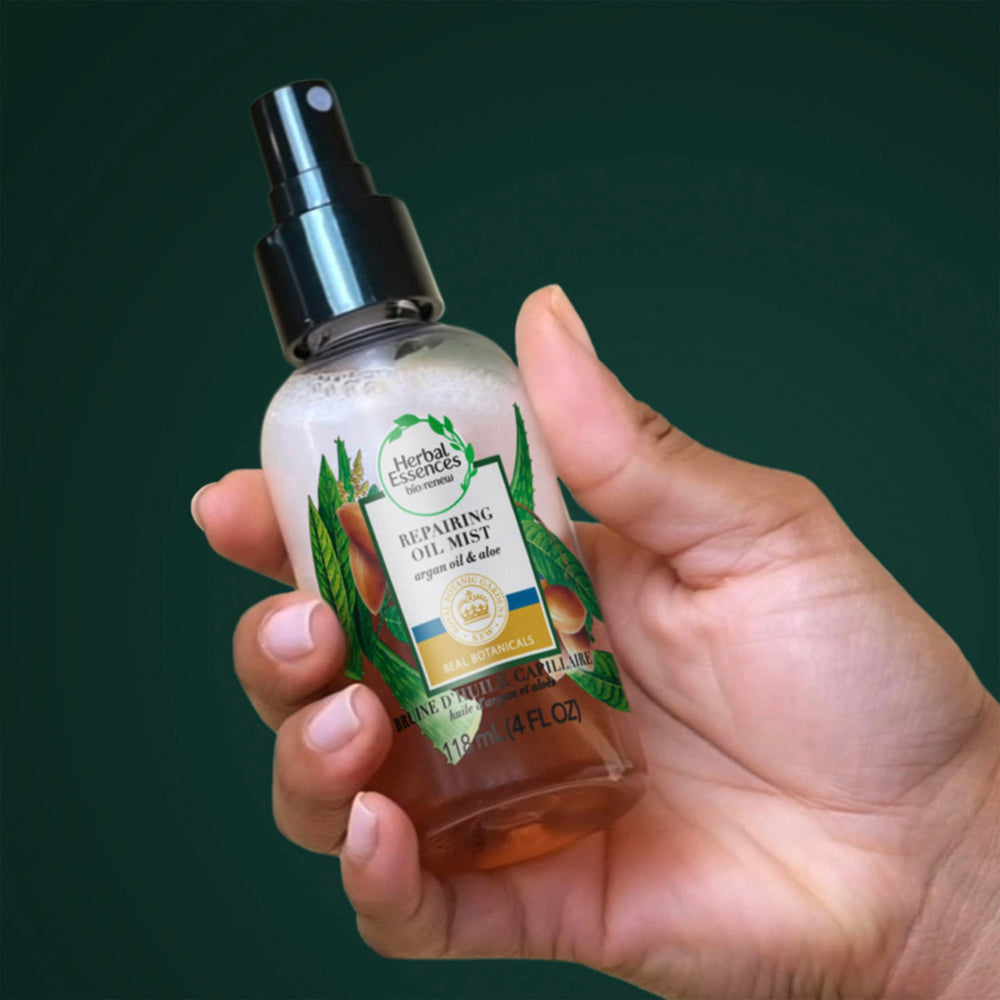 Aceite de argán y aloe de Herbal Essences Renew nutre sin pesadez.