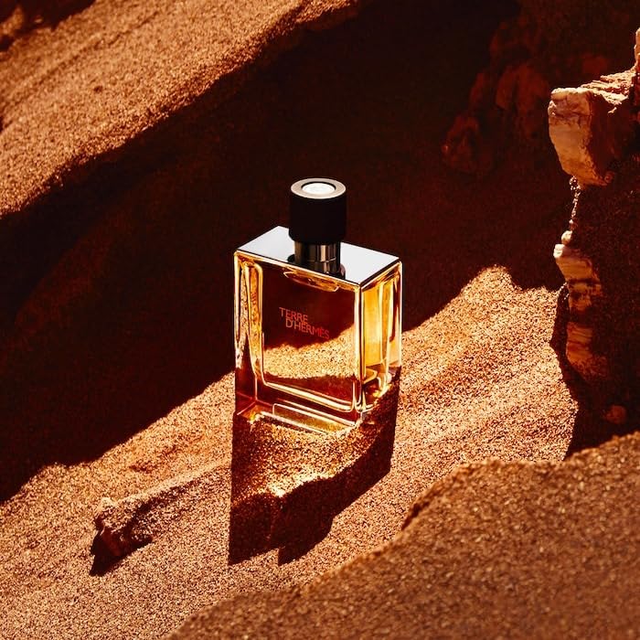 Hermès Terre d’Hermès, nota-aromática: mezcla cítrica y amaderada para momentos al aire libre
